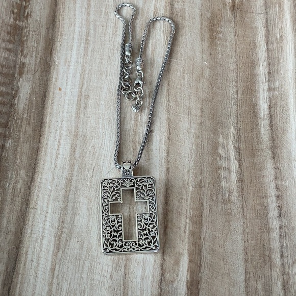 Brighton Cross - Picture 2 of 16